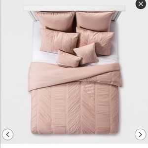 Queen Blush Comforter